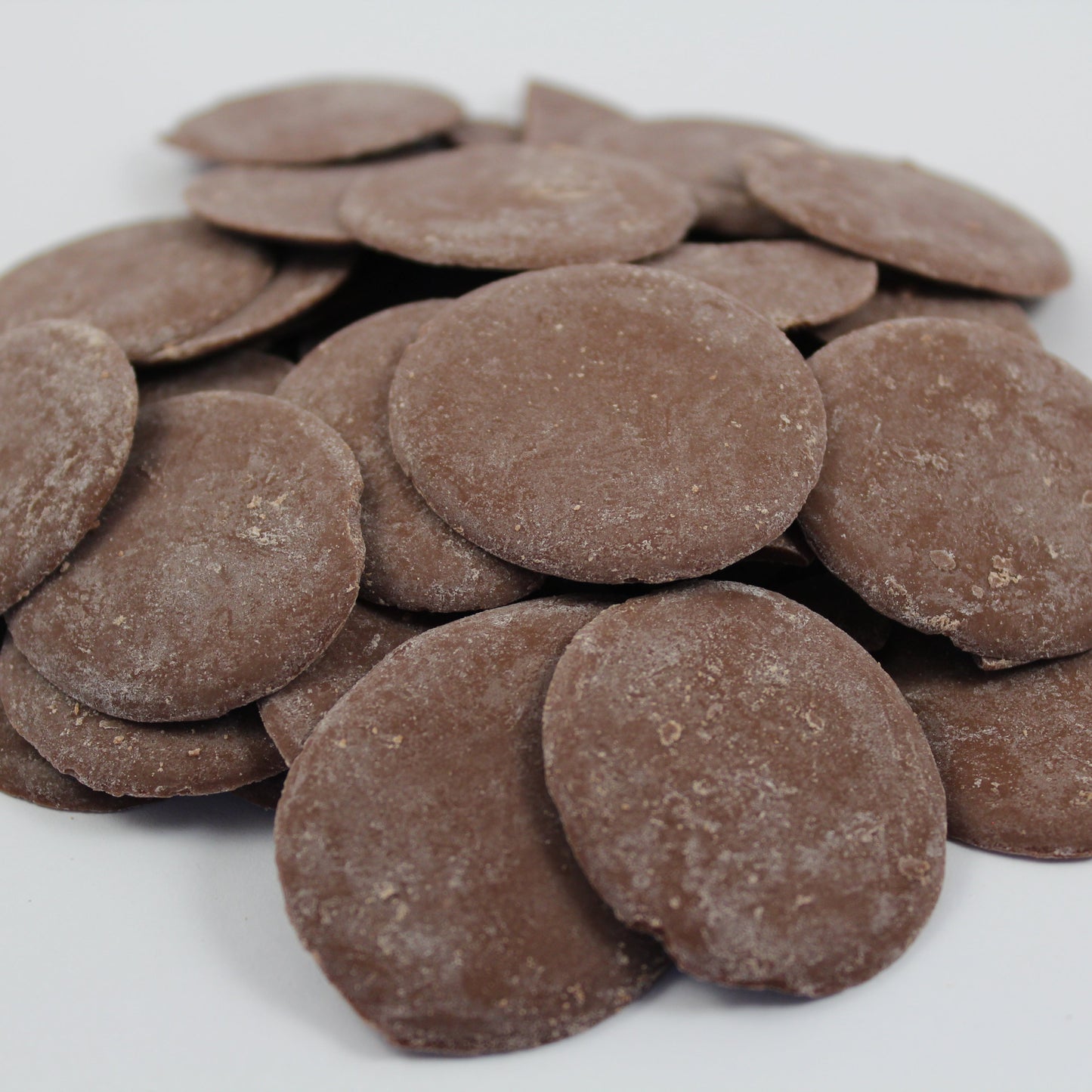 Baking milk chocolate disks