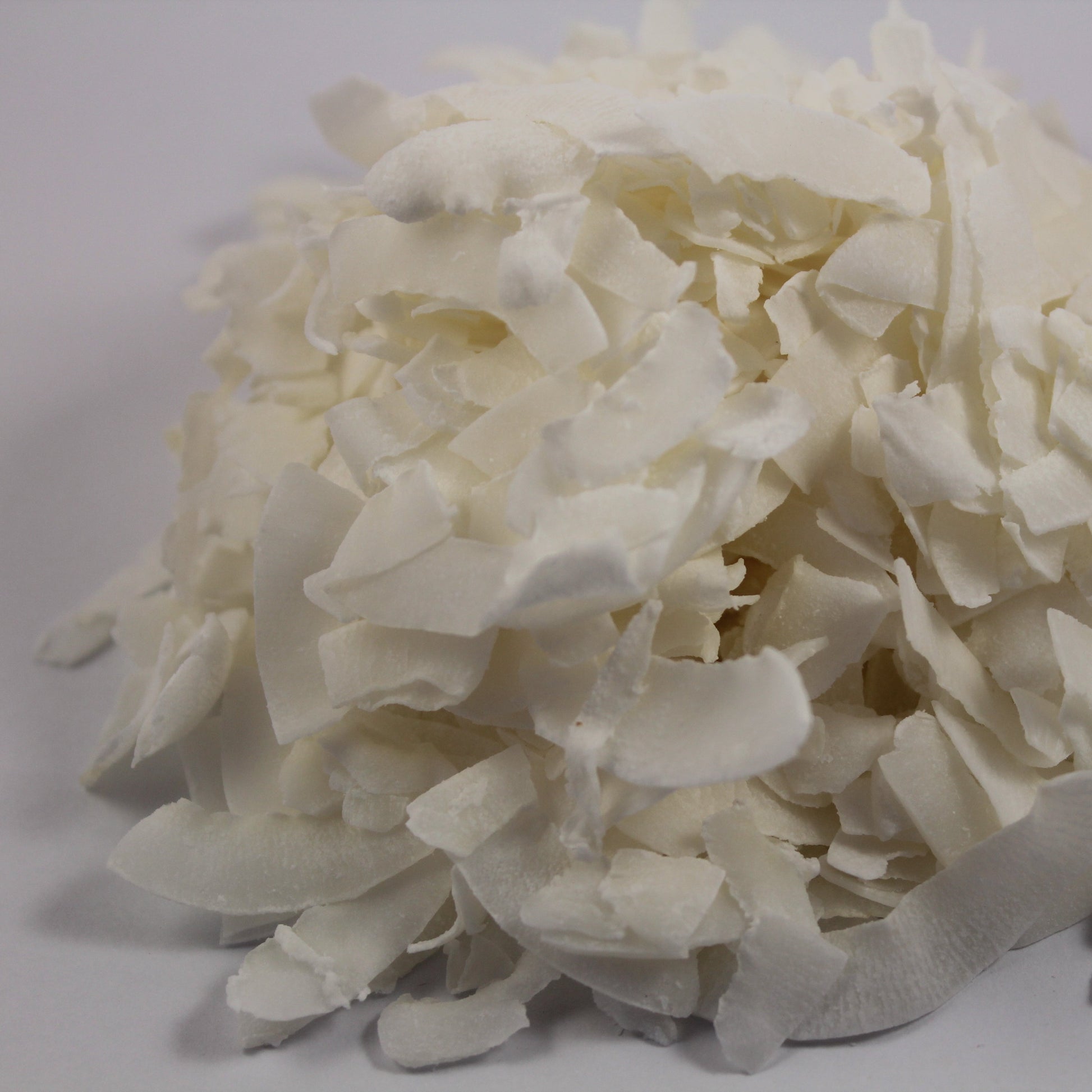 Dried coconut flakes