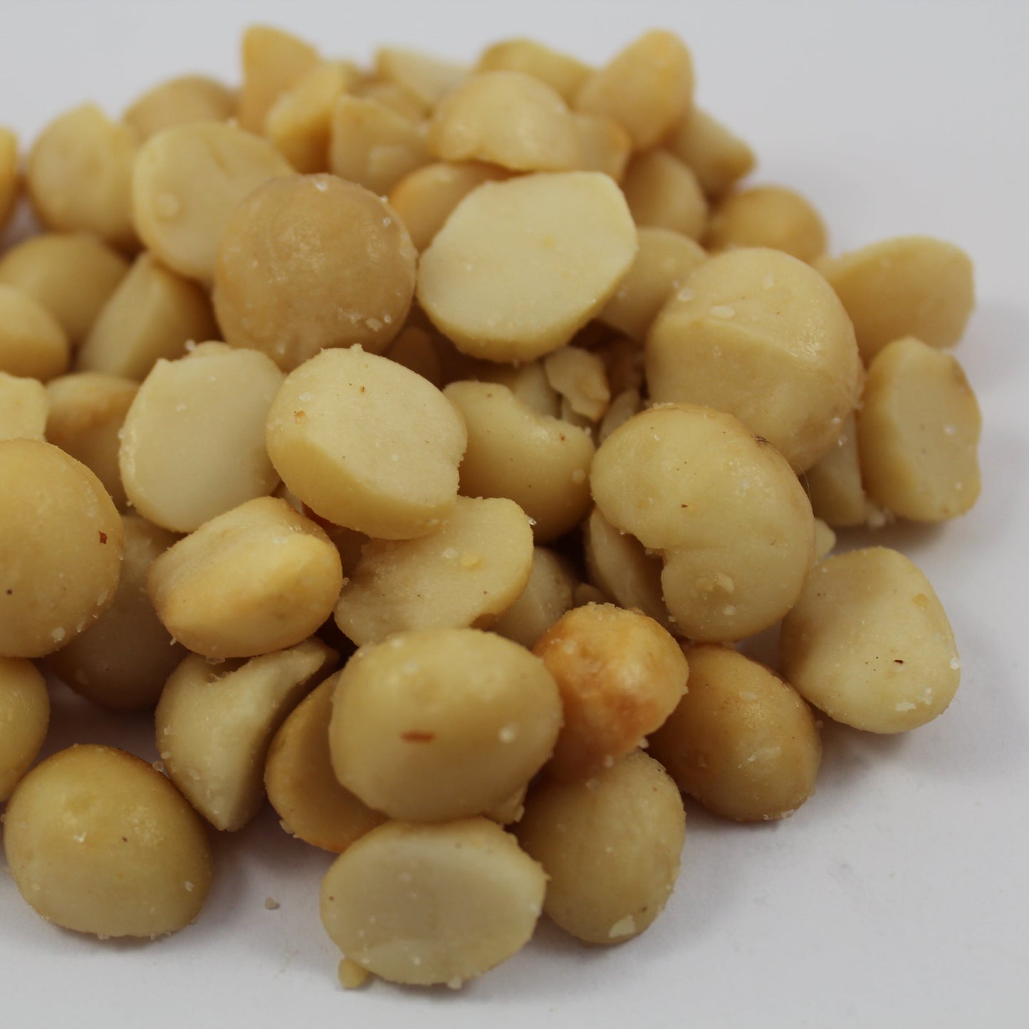 Macadamia nuts roasted salted